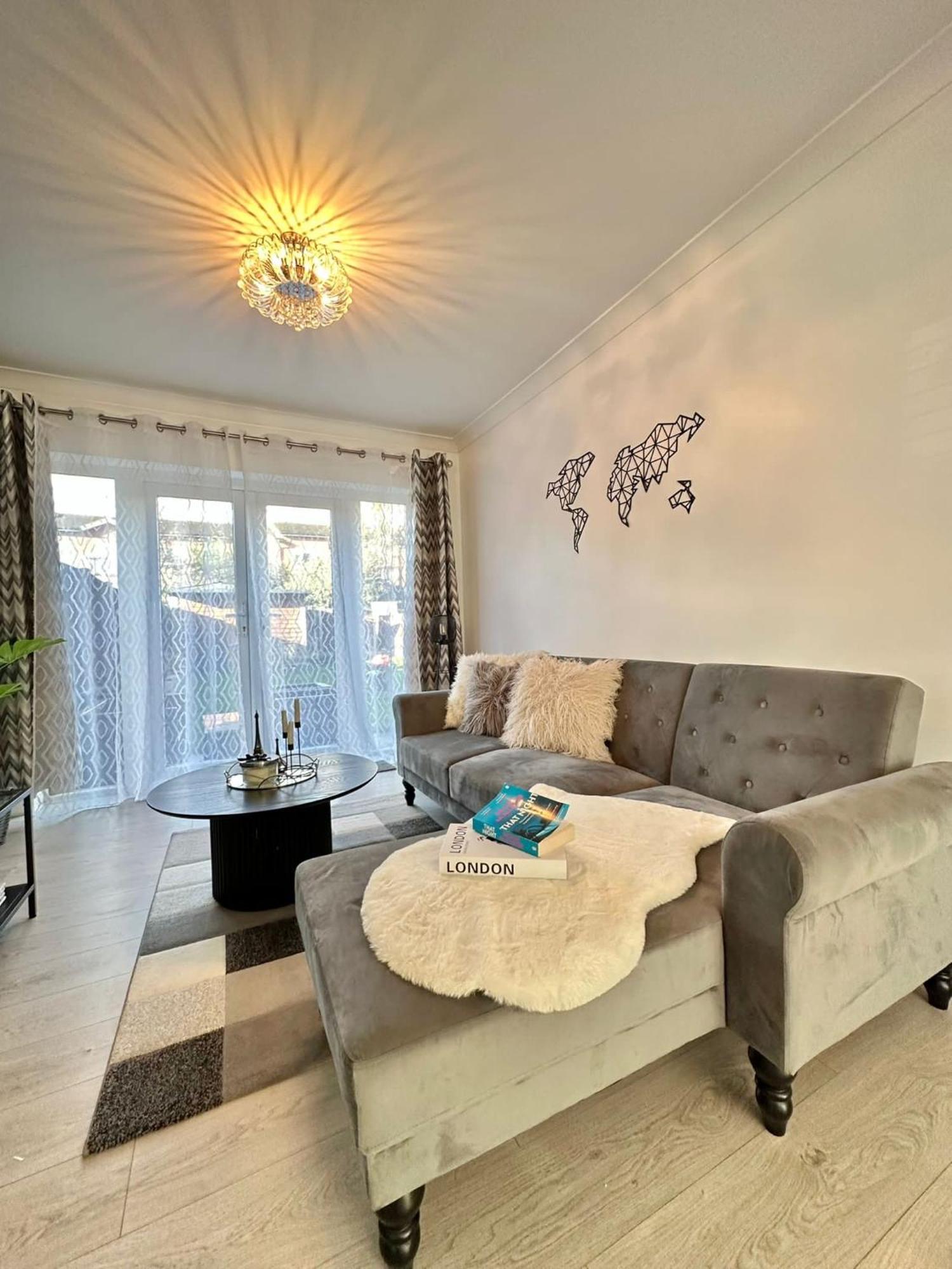 Luxurious Family Home In West Midlands Northfield Εξωτερικό φωτογραφία